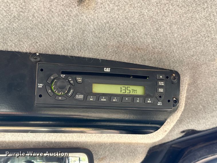 image for item DW5195 2012 Caterpillar D5K XL dozer