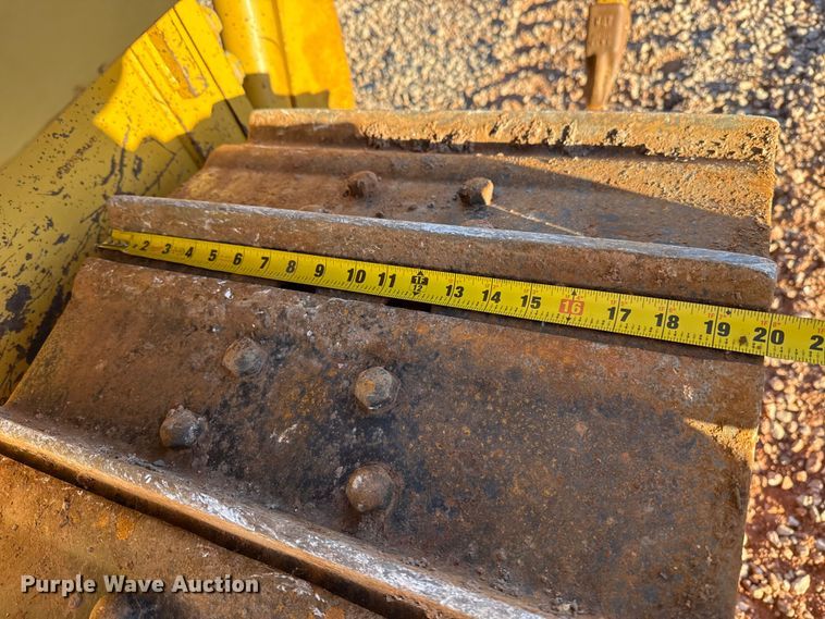 image for item DW5195 2012 Caterpillar D5K XL dozer