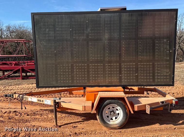 image for item DW5196 2008 Ver-Mac message board trailer