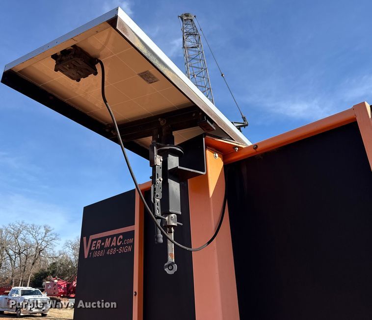 image for item DW5196 2008 Ver-Mac message board trailer