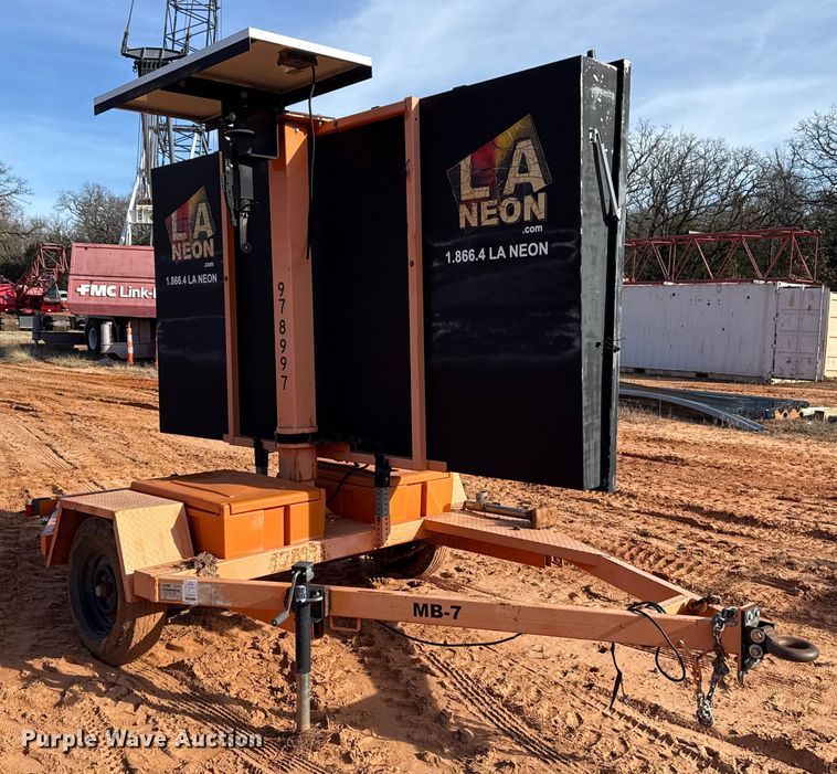 image for item DW5197 2008 Ver-Mac message board trailer