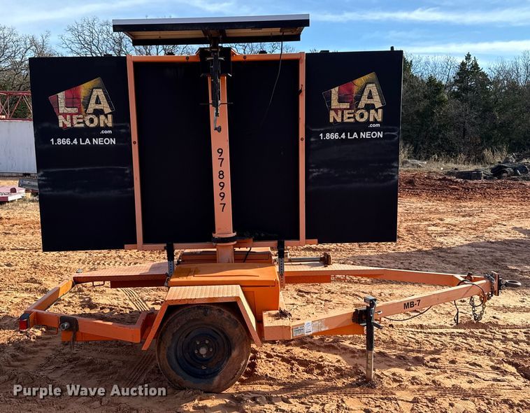 image for item DW5197 2008 Ver-Mac message board trailer