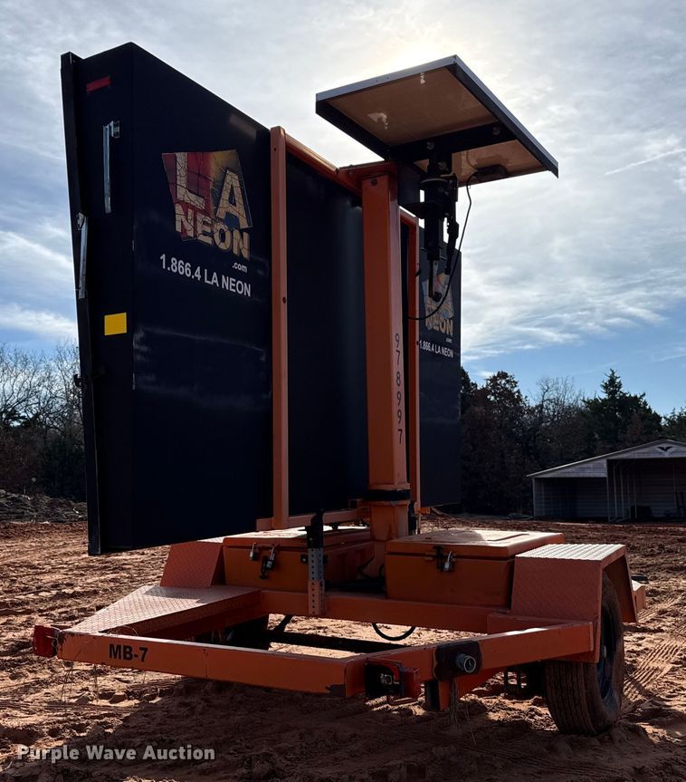 image for item DW5197 2008 Ver-Mac message board trailer