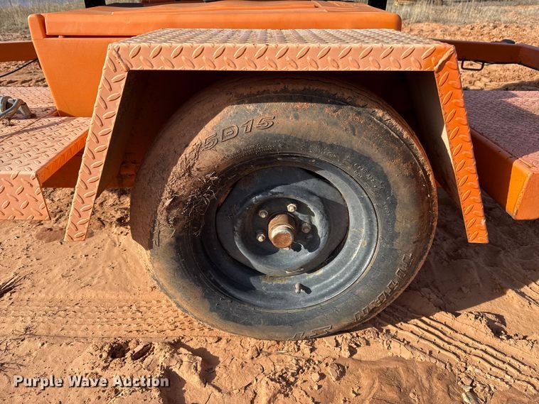 image for item DW5197 2008 Ver-Mac message board trailer