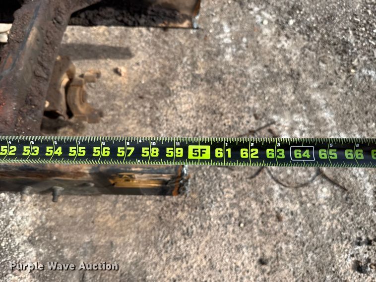 image for item DW5200 2001 Mack CH613 truck cab and chassis