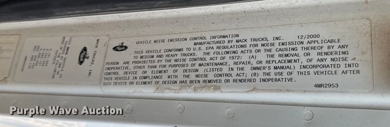 image for item DW5200 2001 Mack CH613 truck cab and chassis