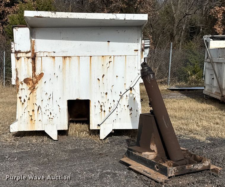 image for item DW5202 McClain Galion 502F dump bed