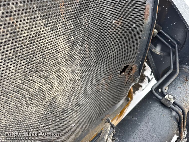 image for item DW6684 2019 John Deere 310SL HL backhoe