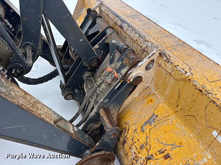 image for item DW6684 2019 John Deere 310SL HL backhoe