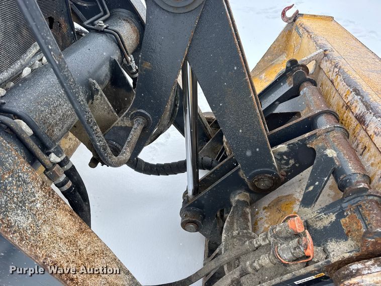 image for item DW6684 2019 John Deere 310SL HL backhoe