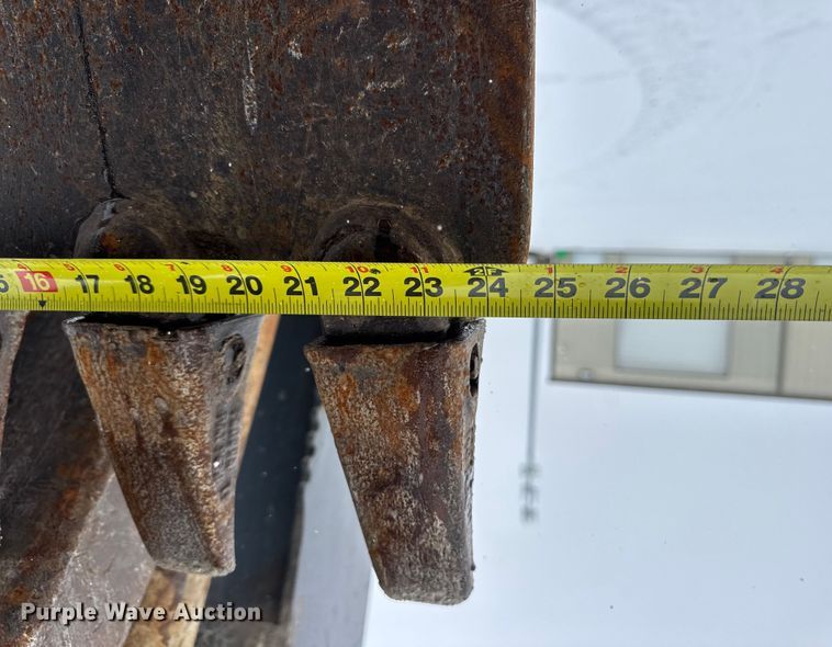 image for item DW6684 2019 John Deere 310SL HL backhoe