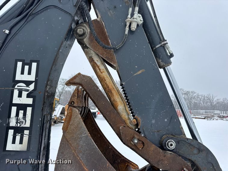 image for item DW6684 2019 John Deere 310SL HL backhoe