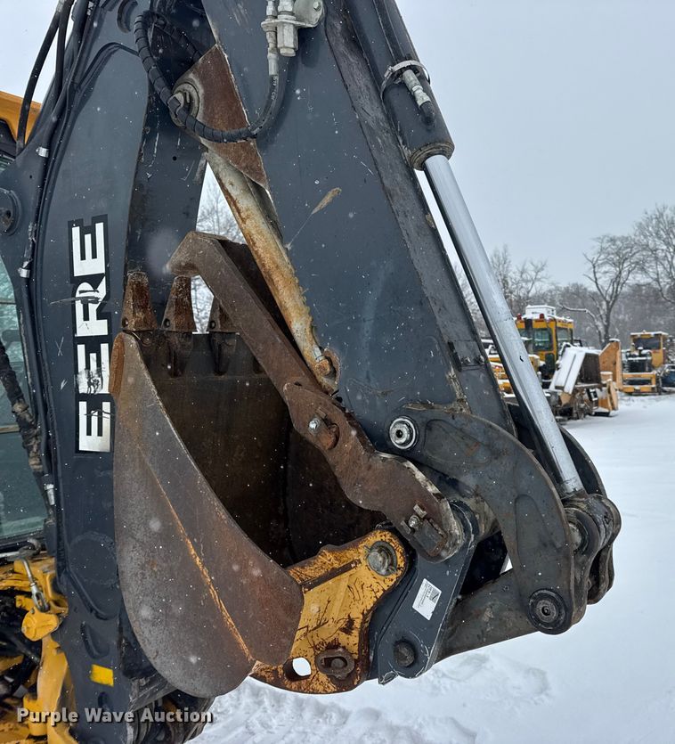 image for item DW6684 2019 John Deere 310SL HL backhoe