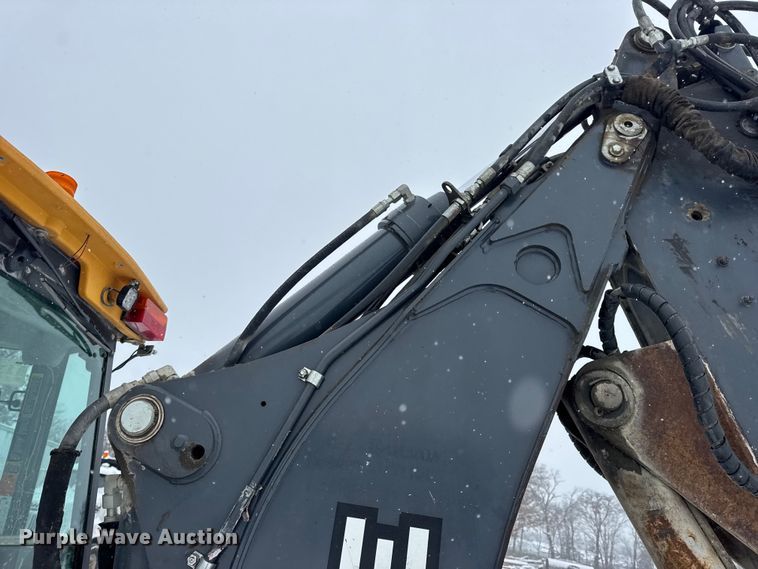 image for item DW6684 2019 John Deere 310SL HL backhoe