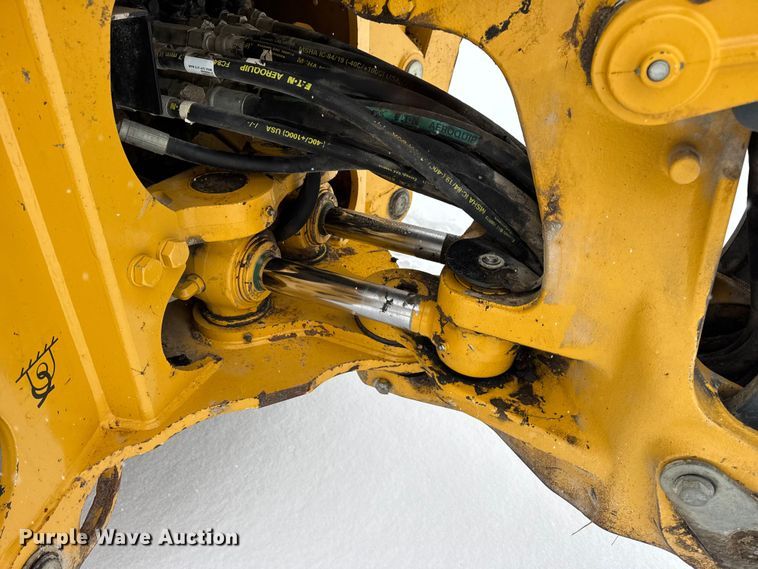 image for item DW6684 2019 John Deere 310SL HL backhoe