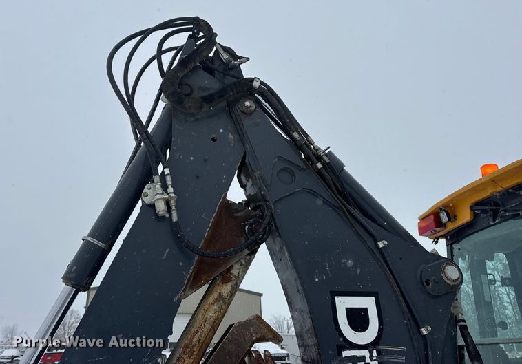image for item DW6684 2019 John Deere 310SL HL backhoe