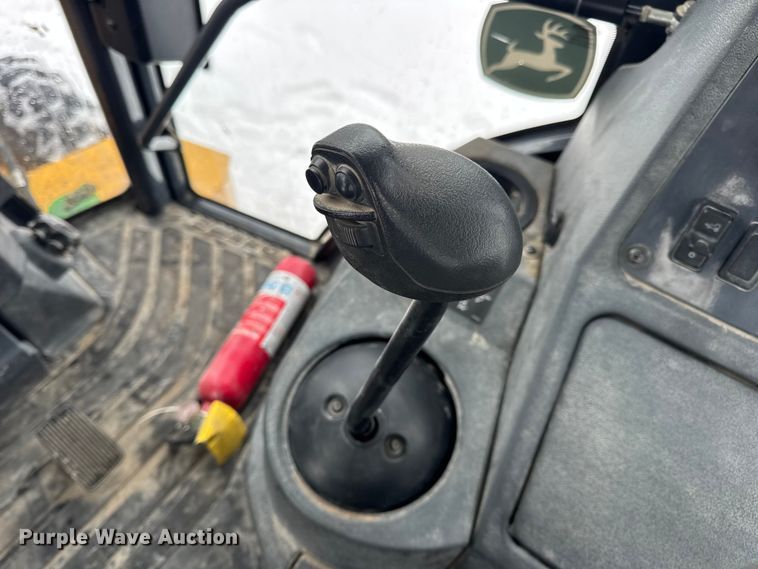 image for item DW6684 2019 John Deere 310SL HL backhoe