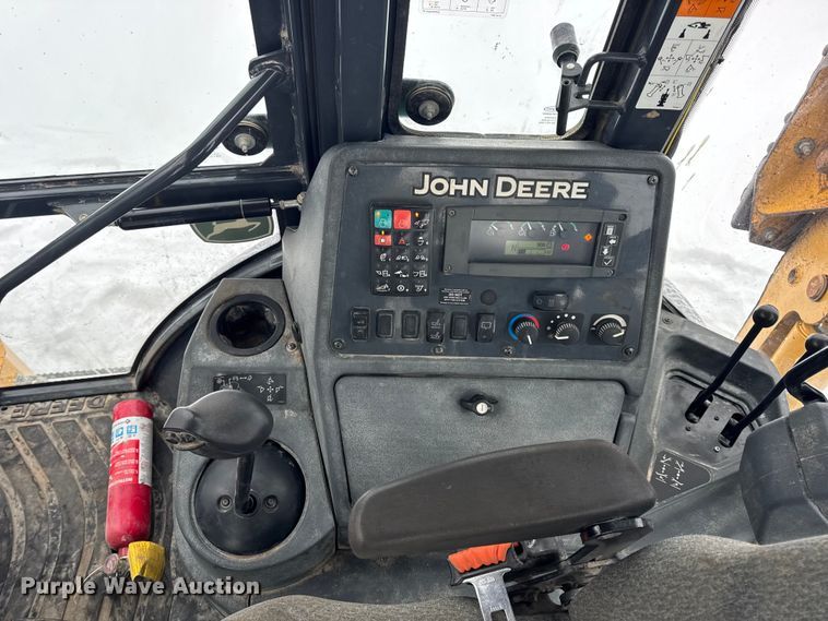 image for item DW6684 2019 John Deere 310SL HL backhoe