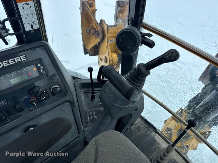 image for item DW6684 2019 John Deere 310SL HL backhoe