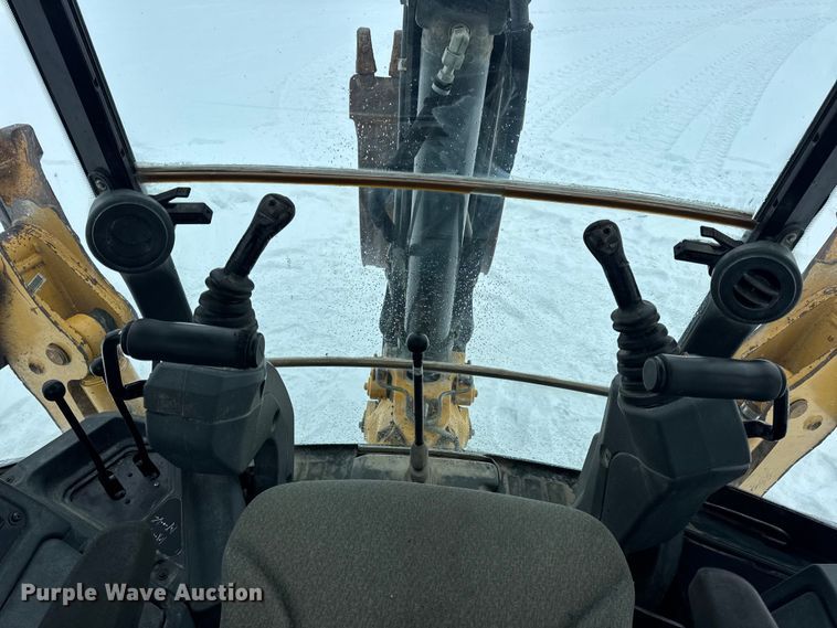 image for item DW6684 2019 John Deere 310SL HL backhoe