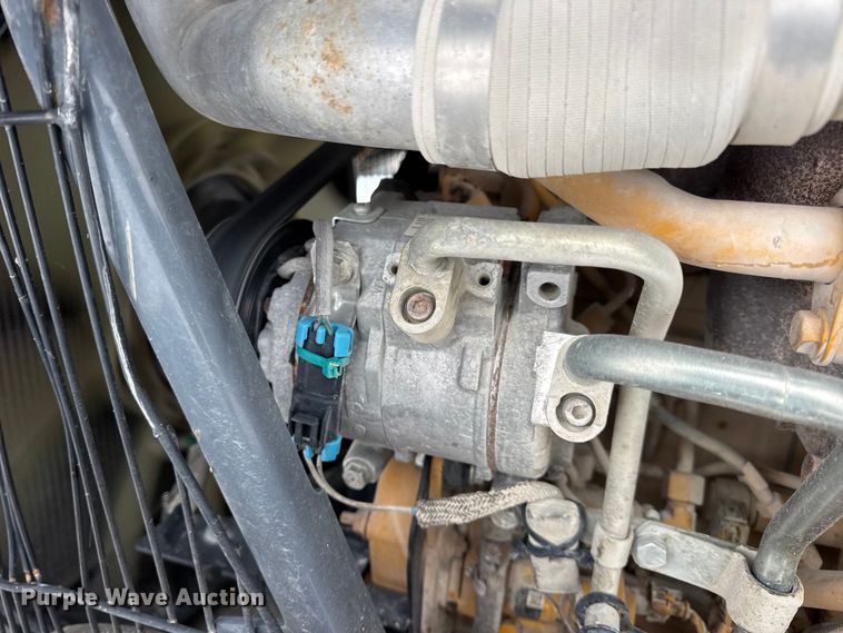 image for item DW6684 2019 John Deere 310SL HL backhoe