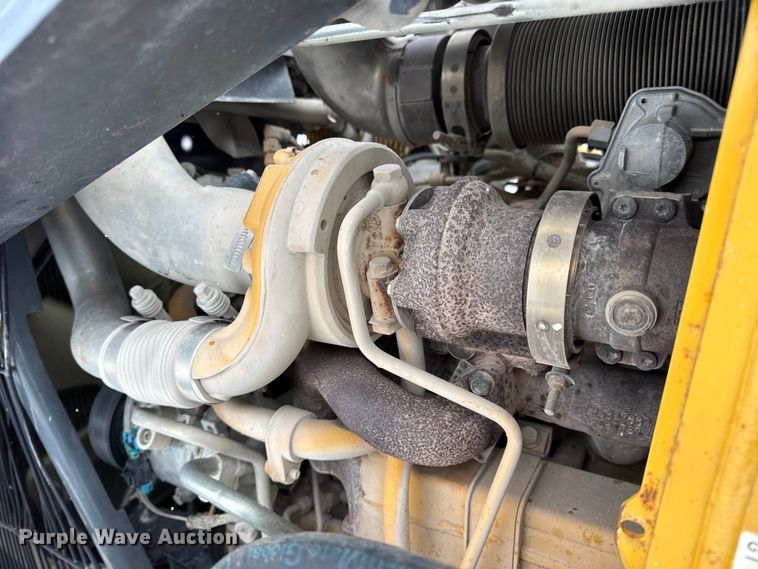 image for item DW6684 2019 John Deere 310SL HL backhoe