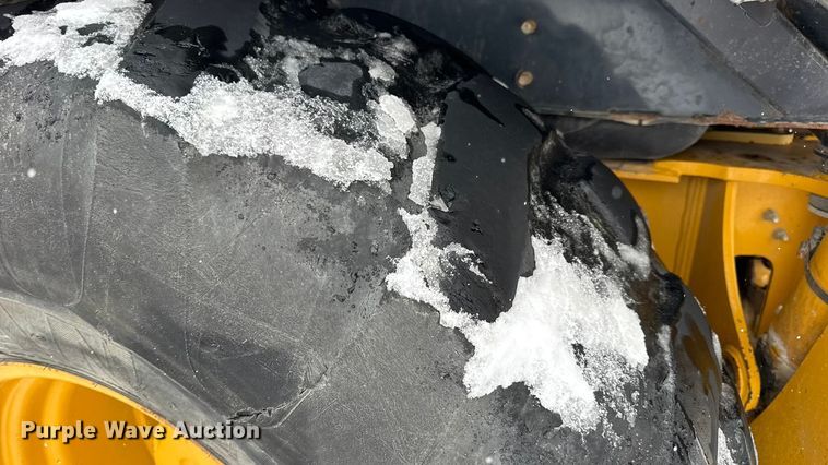 image for item DW6684 2019 John Deere 310SL HL backhoe