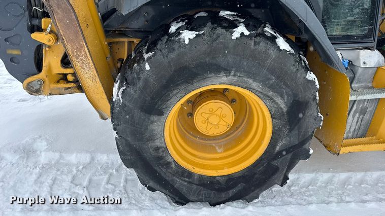 image for item DW6684 2019 John Deere 310SL HL backhoe