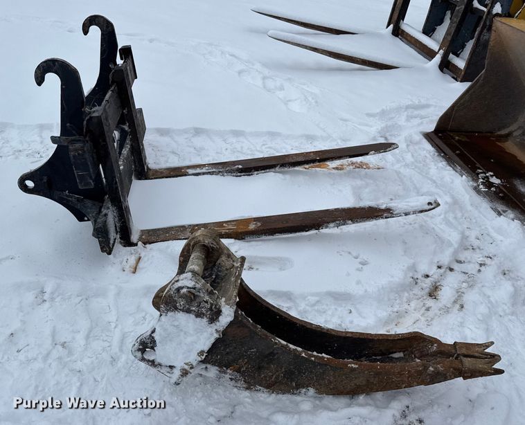 image for item DW6684 2019 John Deere 310SL HL backhoe