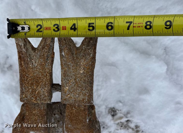 image for item DW6684 2019 John Deere 310SL HL backhoe