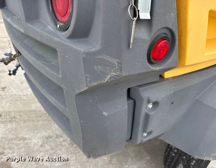 image for item DW6689 2018 Atlas Copco XAS 185 KD7 PE T4F air compressor