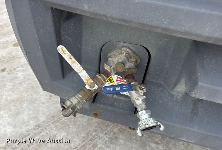 image for item DW6689 2018 Atlas Copco XAS 185 KD7 PE T4F air compressor