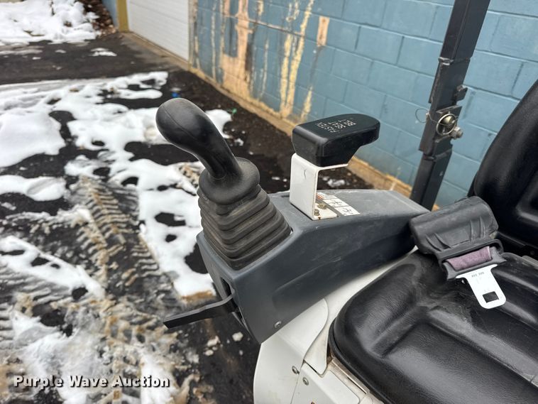 image for item DW6691 2015 Bobcat 418 mini excavator