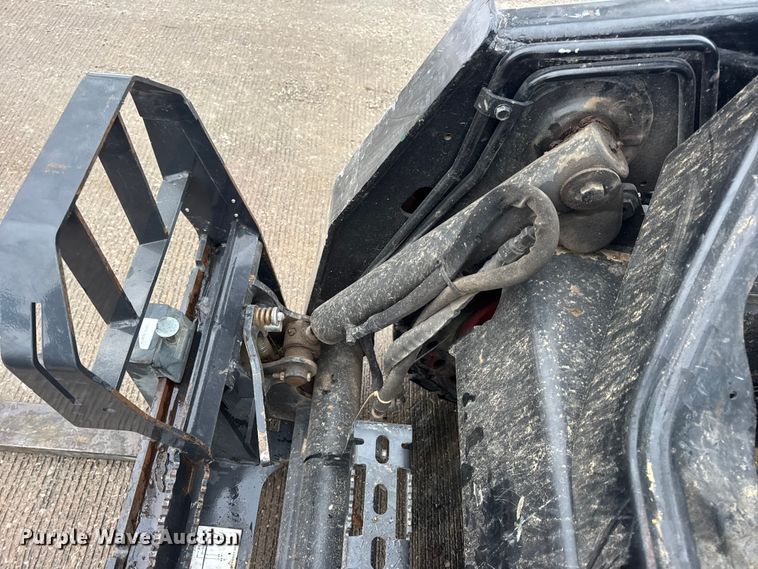 image for item DW6692 2015 Bobcat S450 Skid Steer