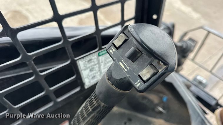 image for item DW6692 2015 Bobcat S450 Skid Steer