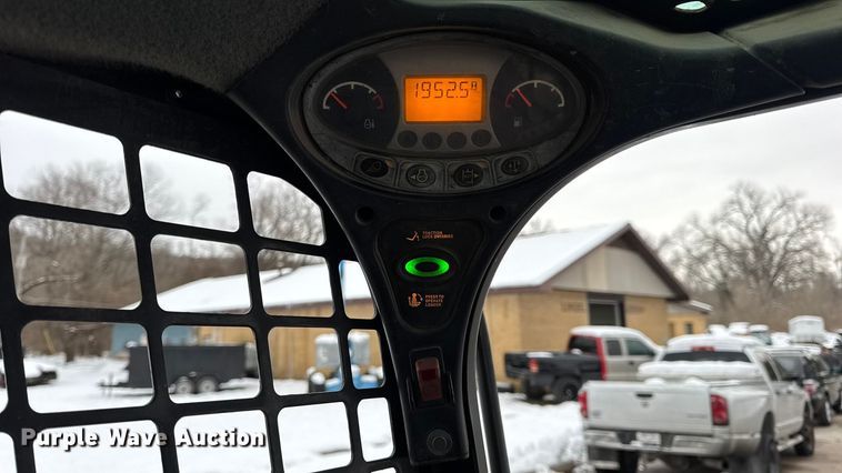 image for item DW6692 2015 Bobcat S450 Skid Steer