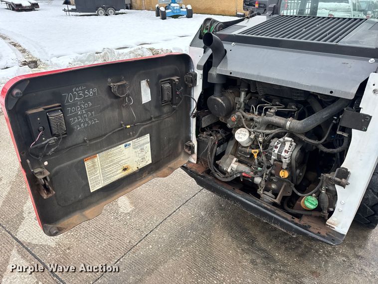 image for item DW6692 2015 Bobcat S450 Skid Steer