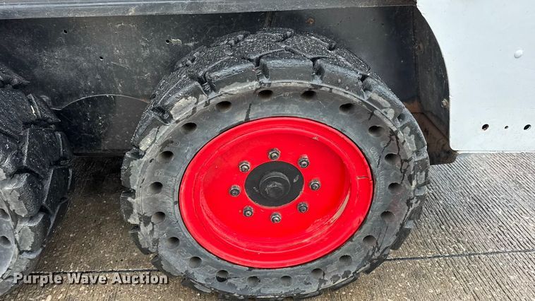 image for item DW6692 2015 Bobcat S450 Skid Steer