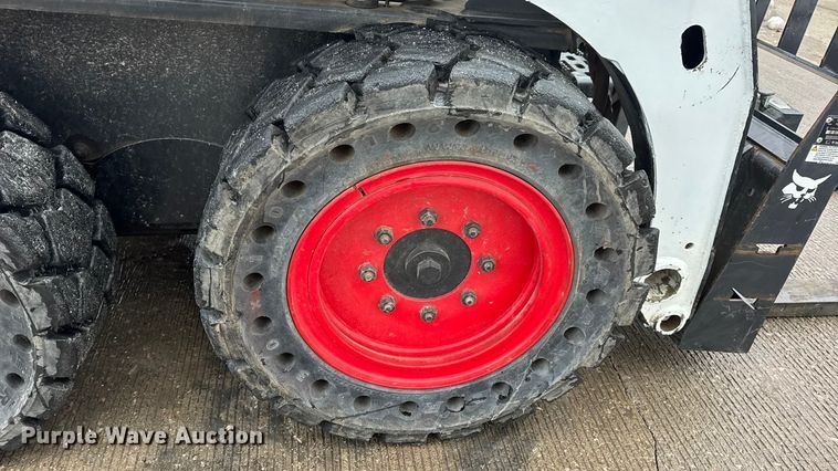 image for item DW6692 2015 Bobcat S450 Skid Steer