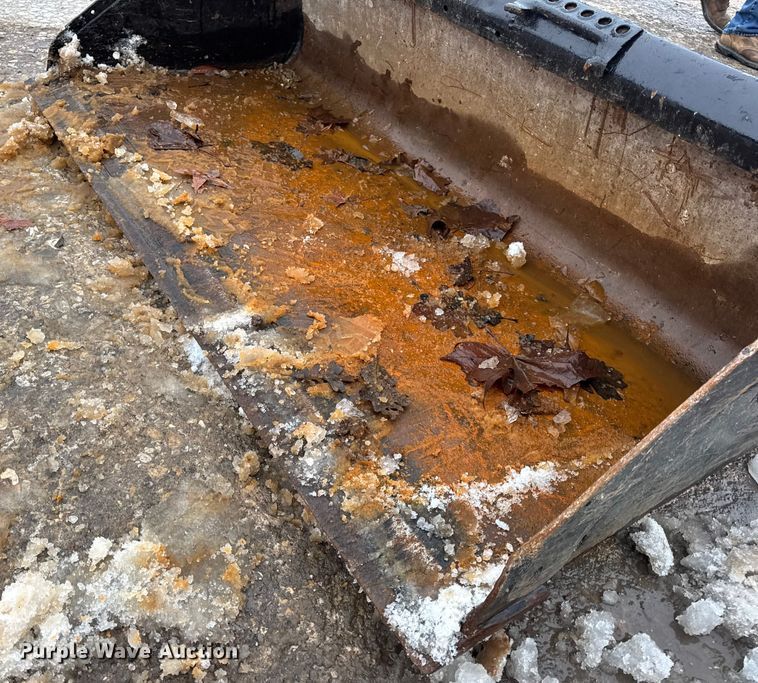 image for item DW6692 2015 Bobcat S450 Skid Steer