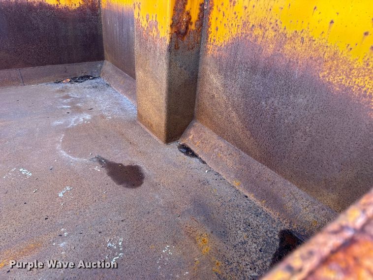 image for item DW6703 2006 International 7400 dump truck