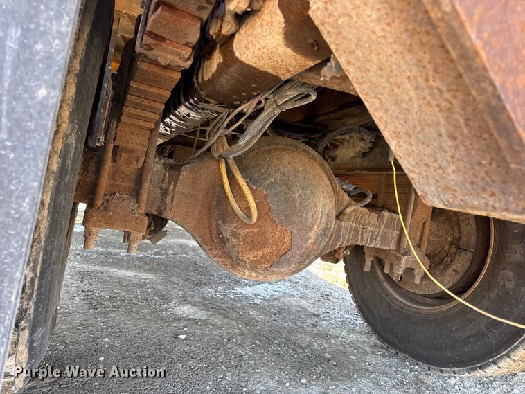 image for item DW6703 2006 International 7400 dump truck