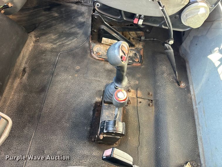 image for item DW6703 2006 International 7400 dump truck