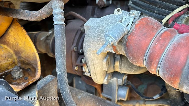 image for item DW6703 2006 International 7400 dump truck