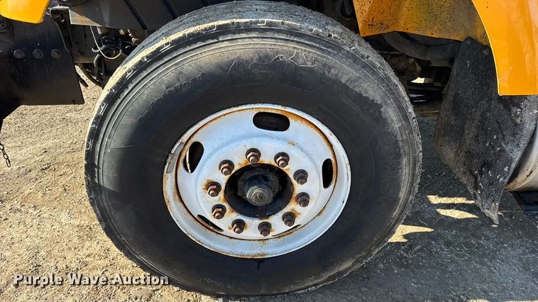 image for item DW6703 2006 International 7400 dump truck