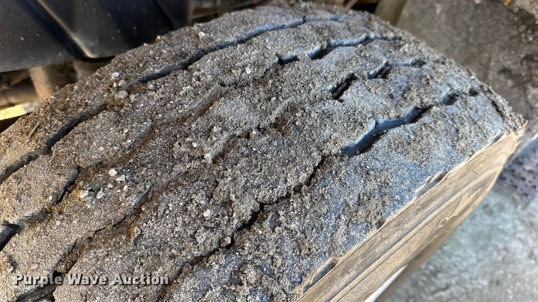 image for item DW6703 2006 International 7400 dump truck