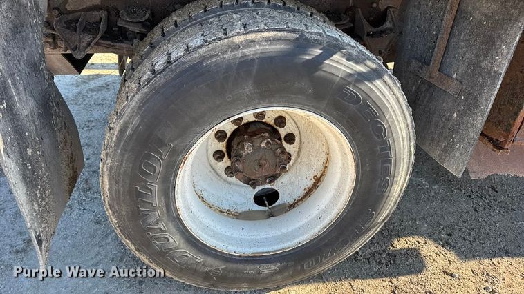 image for item DW6703 2006 International 7400 dump truck