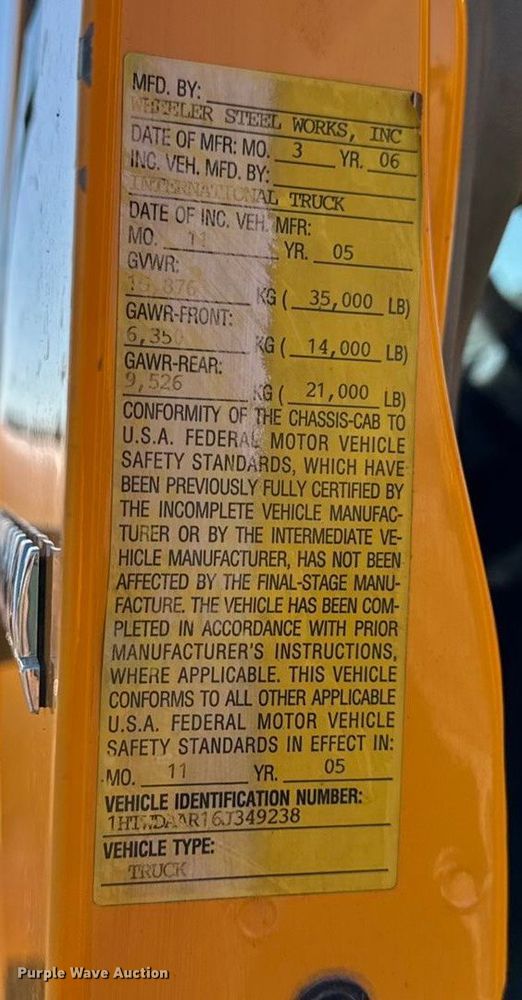 image for item DW6703 2006 International 7400 dump truck