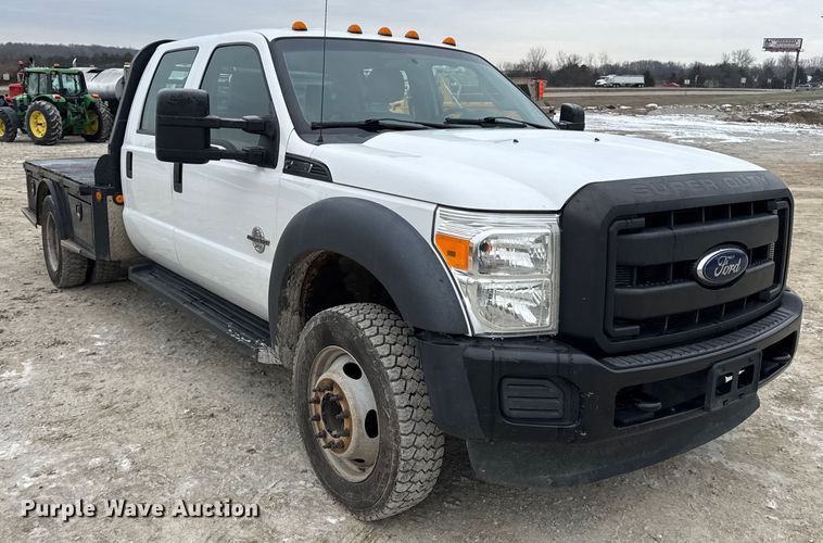 image for item DW6706 2016 Ford F550 Super Duty XL Crew Cab flatbed truck