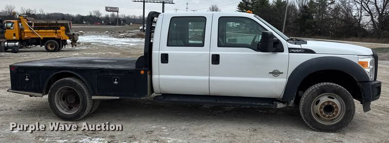 image for item DW6706 2016 Ford F550 Super Duty XL Crew Cab flatbed truck